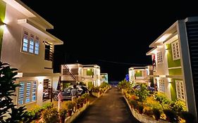 Luxe Hotel - Rooms & Villas Wayanad